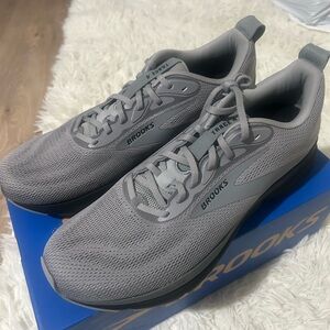 Brooks Trace Men's Athletic Gray Shoes